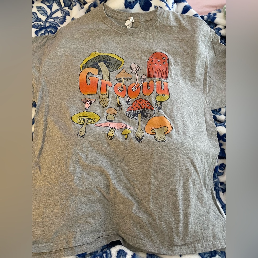 Groovy Mushroom Graphic Tee - Gray with Orange & Yellow Print
